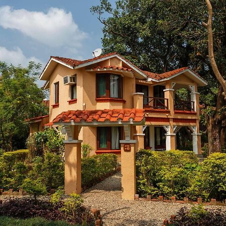 The Riverview Retreat Corbett By Leisure Hotels Garjia Bagian luar foto