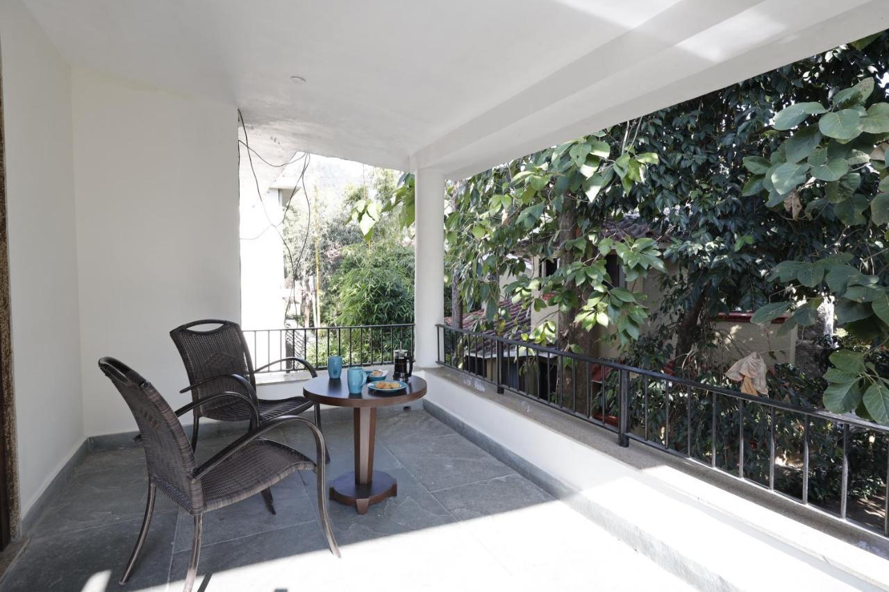 The Riverview Retreat Corbett By Leisure Hotels Garjia Bagian luar foto