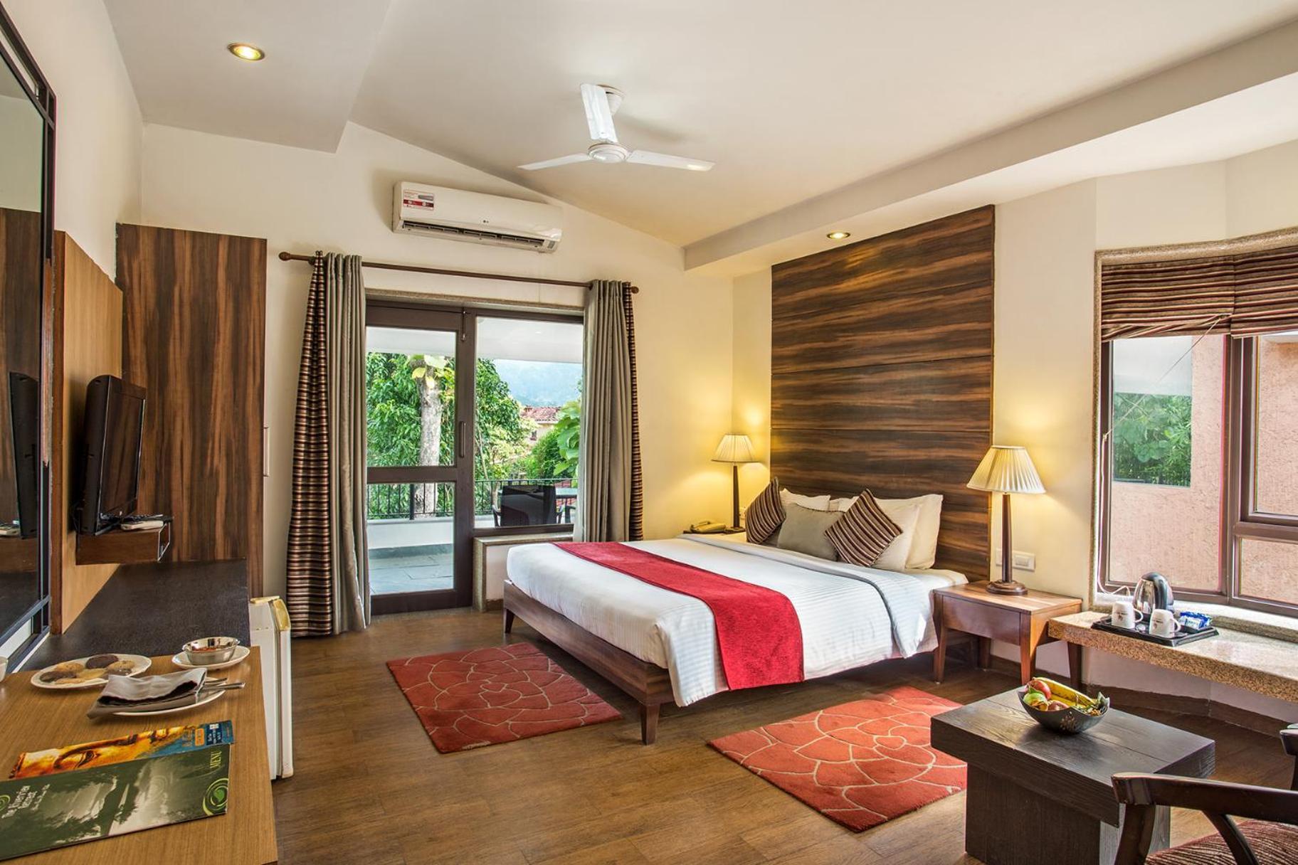 The Riverview Retreat Corbett By Leisure Hotels Garjia Bagian luar foto