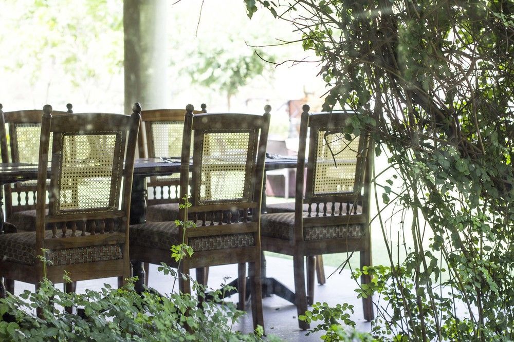 The Riverview Retreat Corbett By Leisure Hotels Garjia Bagian luar foto