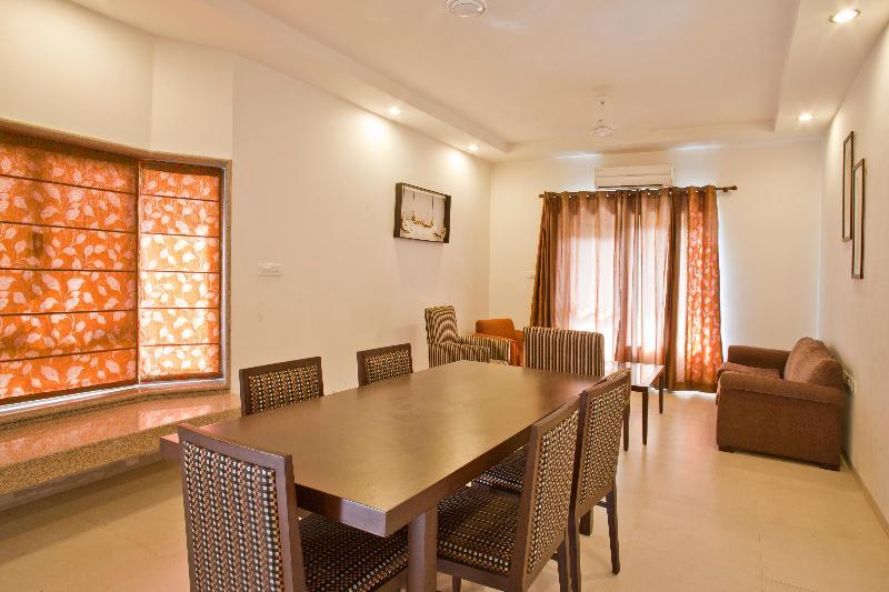 The Riverview Retreat Corbett By Leisure Hotels Garjia Bagian luar foto
