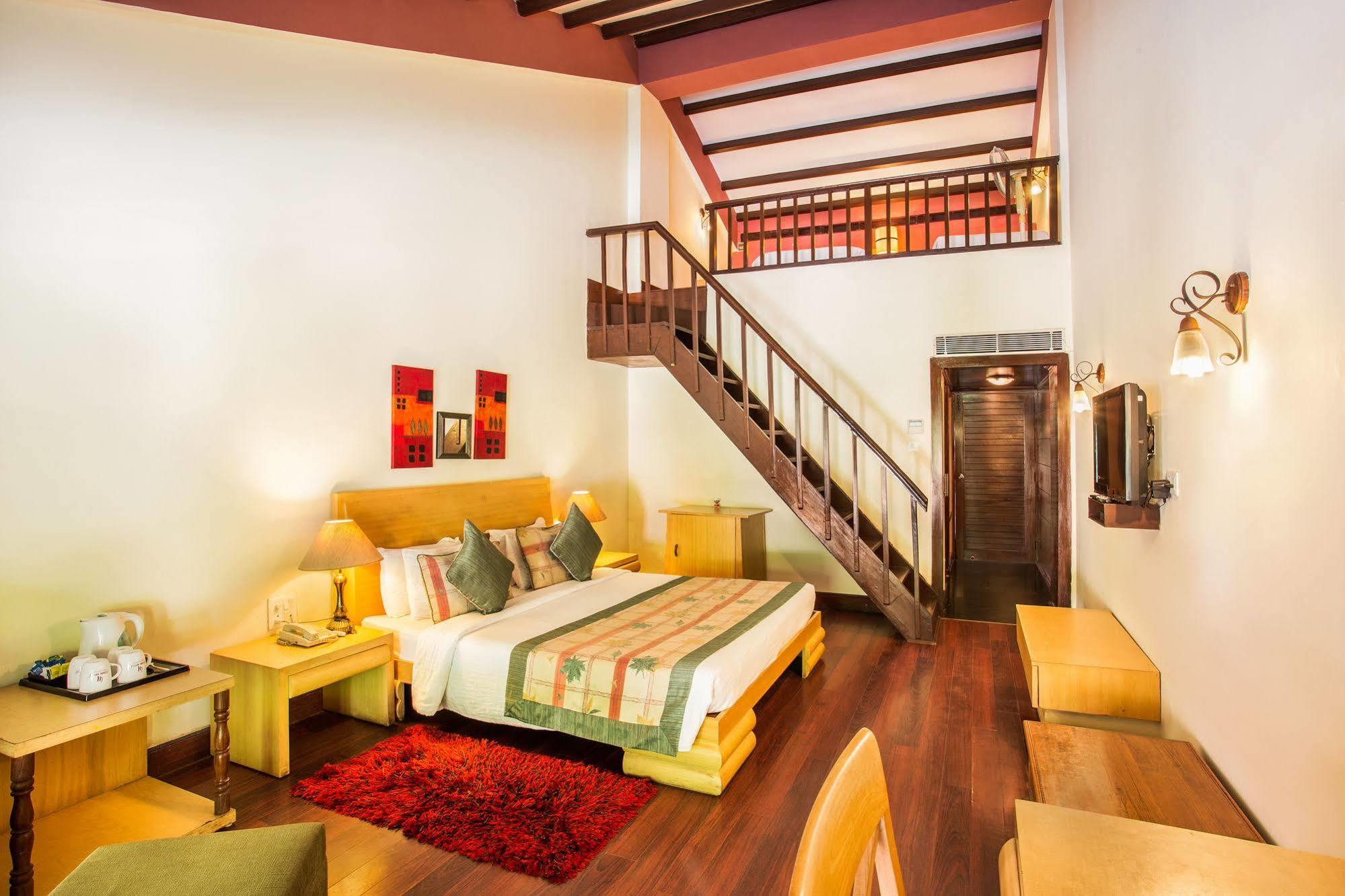 The Riverview Retreat Corbett By Leisure Hotels Garjia Bagian luar foto