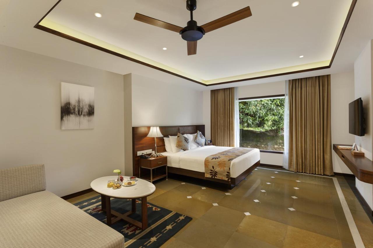 The Riverview Retreat Corbett By Leisure Hotels Garjia Bagian luar foto