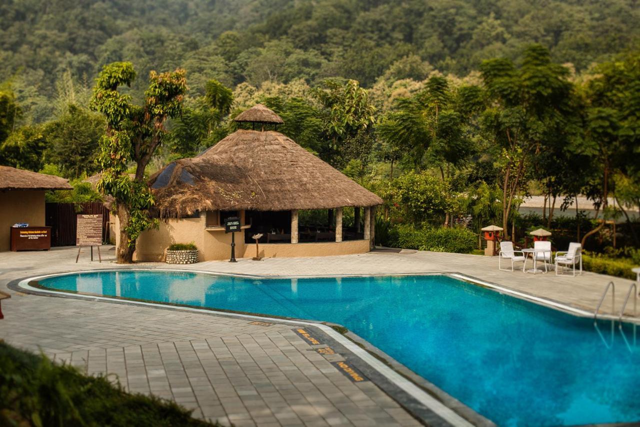 The Riverview Retreat Corbett By Leisure Hotels Garjia Bagian luar foto